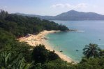 Spiaggia Laem Sing di Phuket.jpg
