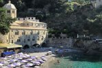 Spiaggia di San Fruttuoso Camogli.jpg