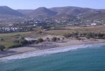 Spiaggia Parasporos di Paros.jpg