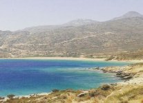 Spiaggia Plakes di Ios.jpg