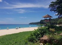 Spiaggia Hat Surin di Phuket.jpg