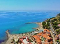 Spiaggia di san Lorenzo al mare.jpg