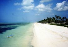 Spiaggia Bwejuu di Zanzibar