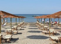 spiaggia arzilla di fano.jpg